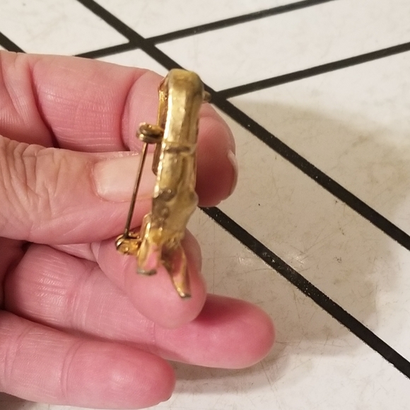 Retro gold tone horse brooch - Picture 9 of 11